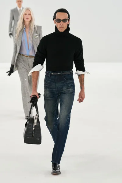 Look 47